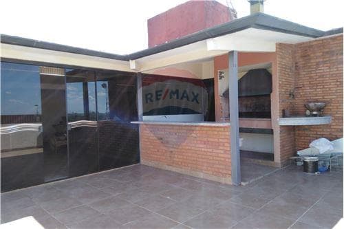 Alquilo Amplio Departamento en Condominio DaPonte