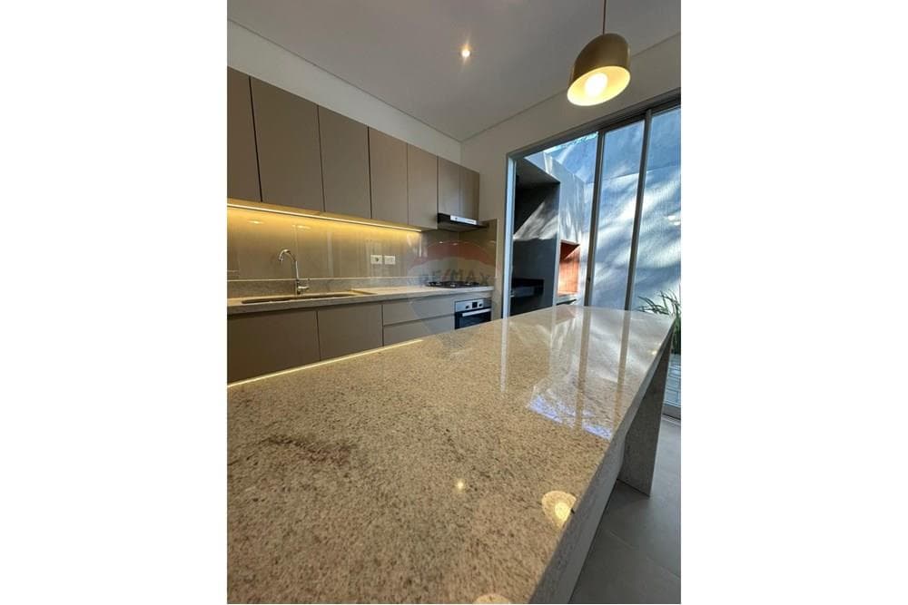 Chalet Moderno y Premium en Mariano Roque Alonso – 2