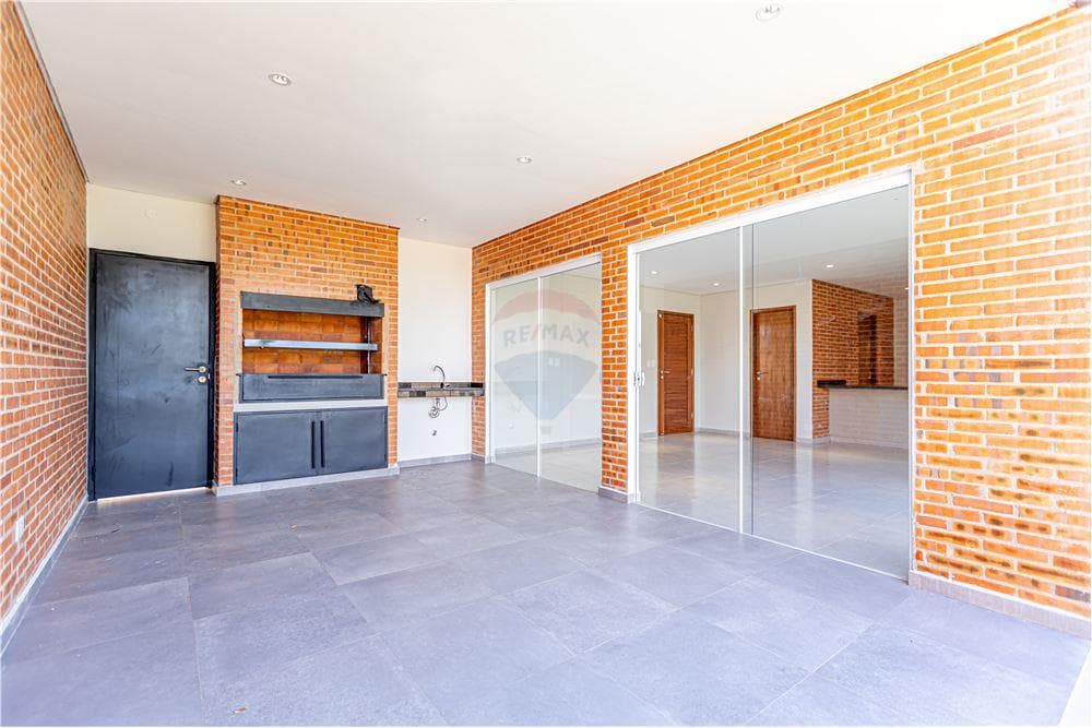 Hermosas Casas con terreno de 12x30 m² en LUQUE – 2