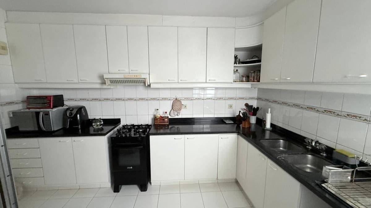 ALQUILO HERMOSA RESIDENCIA EN LOMAS VERDES LAMBARE – 2