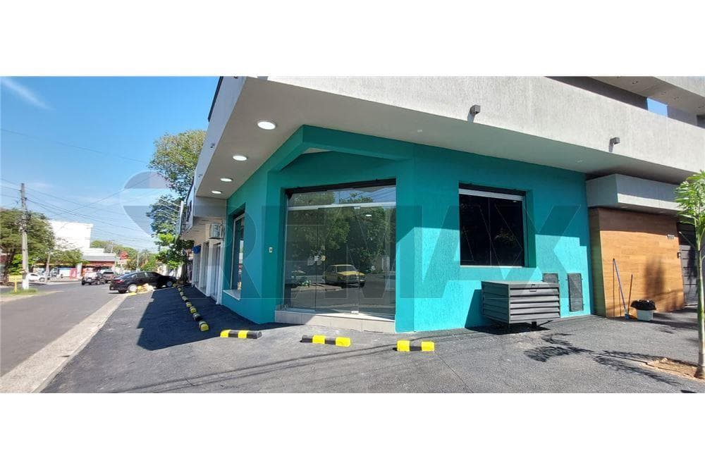 LOCAL COMERCIAL EN ALQUILER - LAMBARÉ
