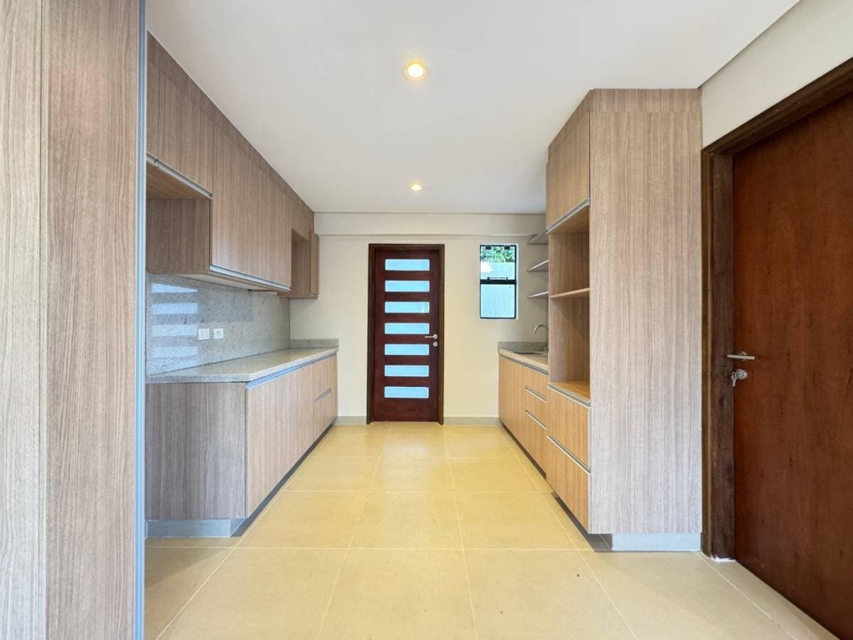 DUPLEX A ESTRENAR EN LUQUE - 4TO BARRIO – 3