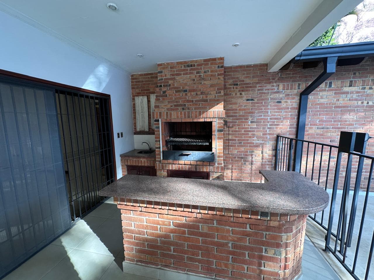 RESIDENCIA PREMIUN EN ALQUILER. ZONA EMBAJADA DE LOS EEUU – 3