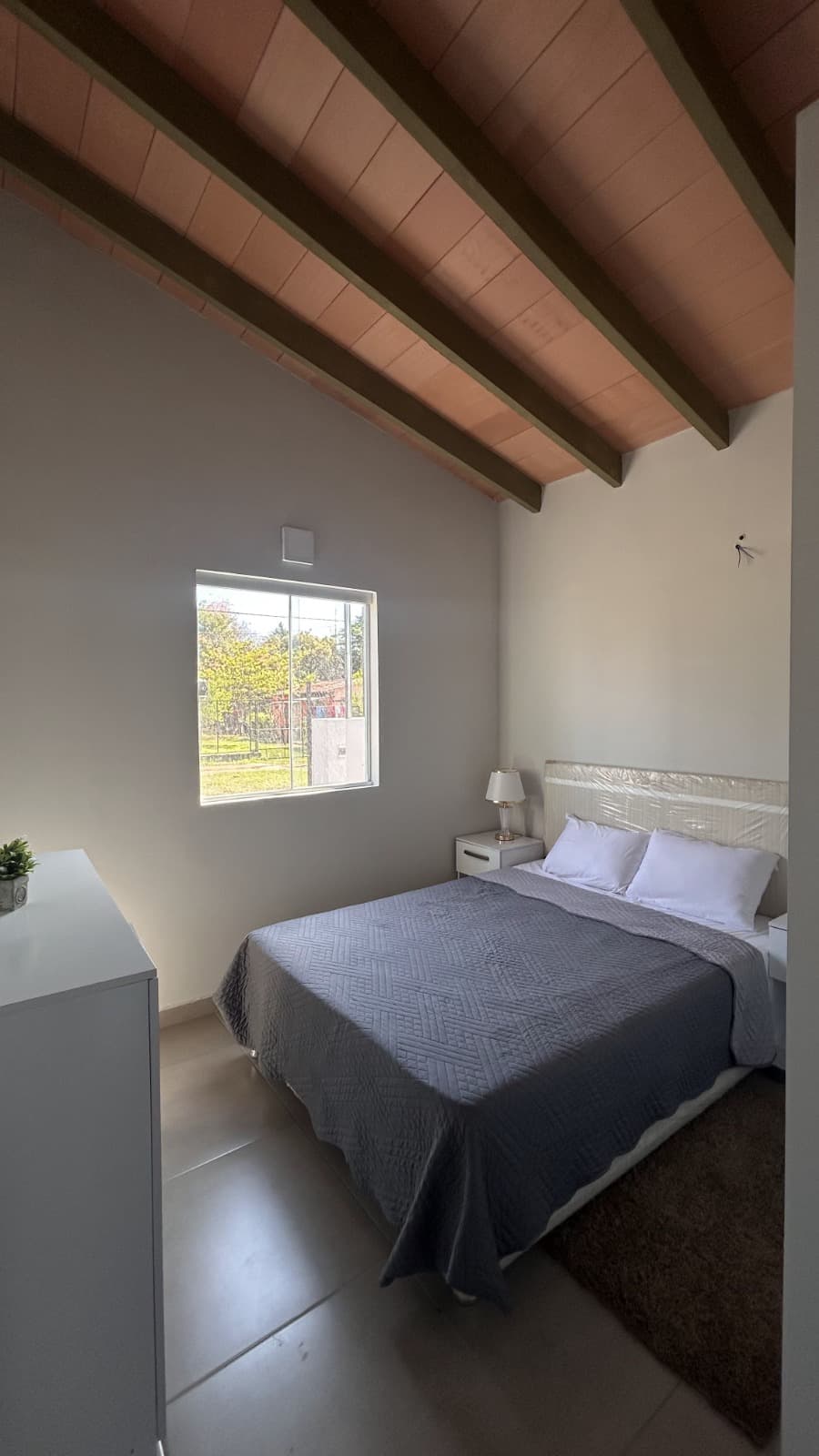 EN VENTA CHALET EN BARRIO VIDA - LUQUE- MORACUE – 3