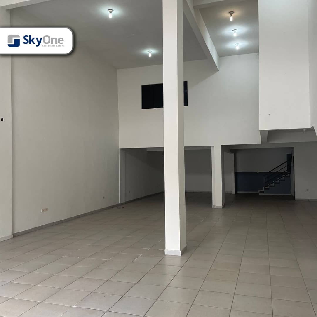 ALQUILO SALÓN COMERCIAL EN CIUDAD DEL ESTE KM 4 – 3
