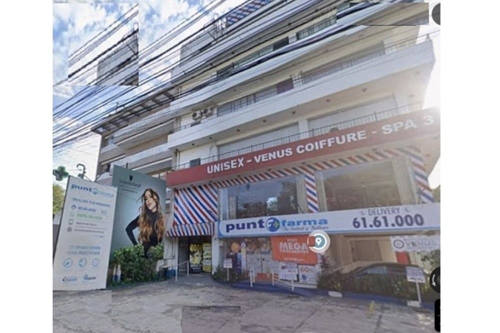 Imponente Salón Comercial en Esquina sobre Avda. Mariscal López