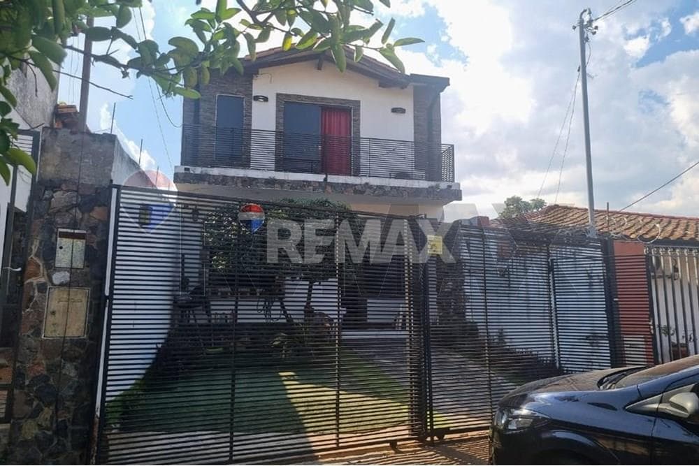 Alquilo Dúplex en Barrio Tembetary