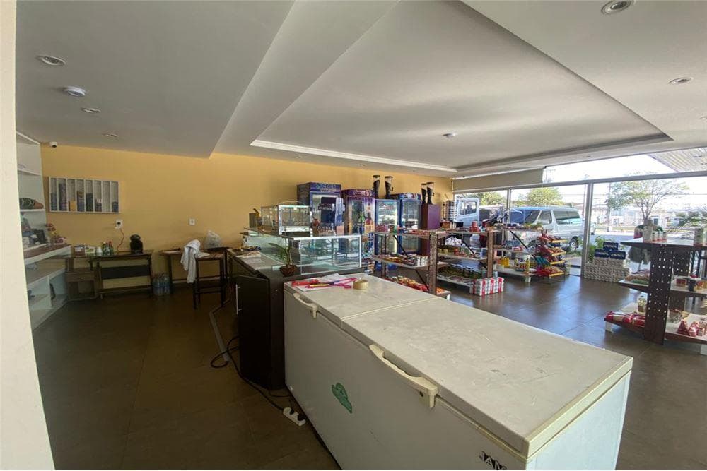 Alquilo tienda en estación de servicio - Luque – 2