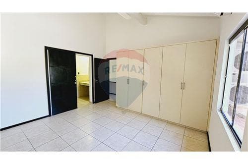 CASA - ALQUILER Zona Facultad de Derecho UNA – 3