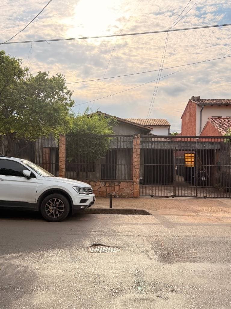 OFERTA CASA A PRECIO DE TERRENO – Villa Aurelia