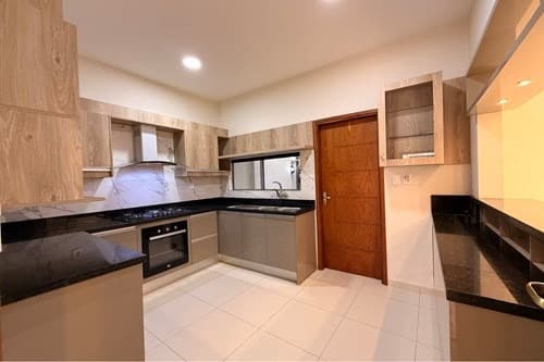 ¡Triplex en el Barrio Felicidad Lambaré! – 2