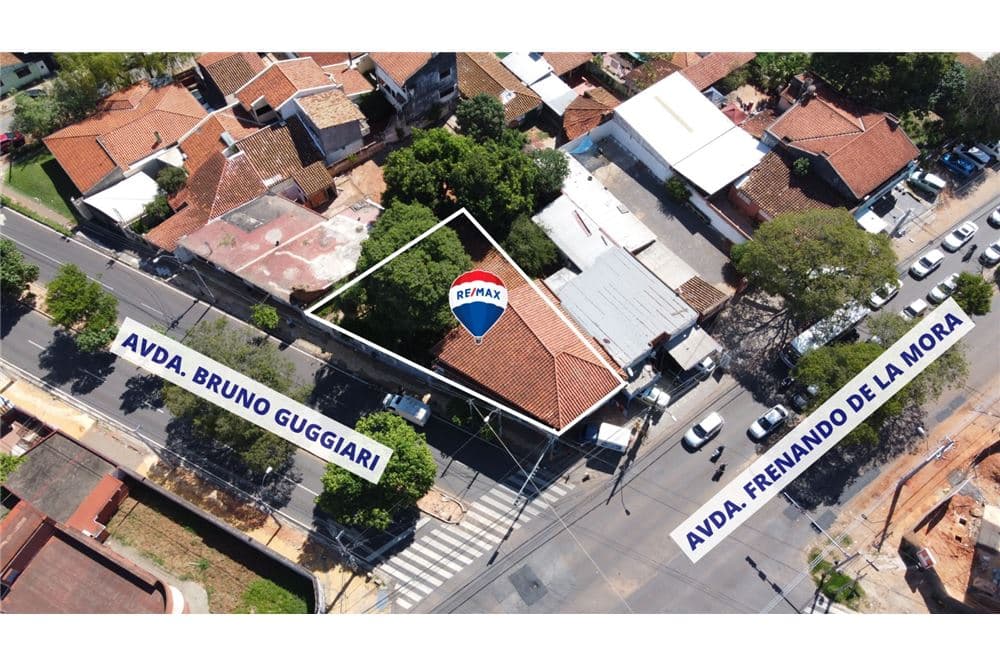 LOCAL COMERCIAL Y VIVIENDA, ESTRATEGICA UBICACION.