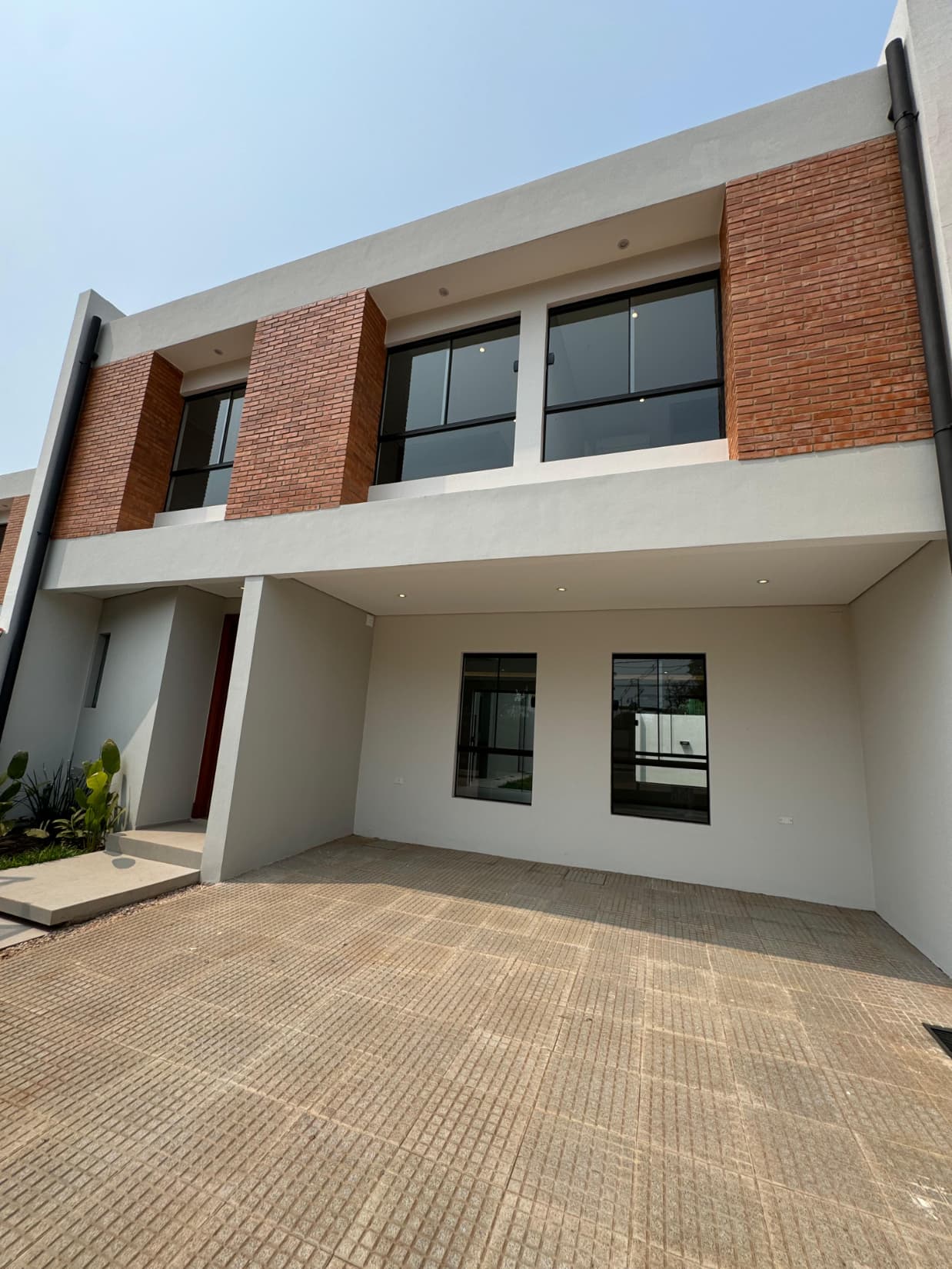 VENDO DUPLEX- LUQUE ZONA AEROPUERTO – 2