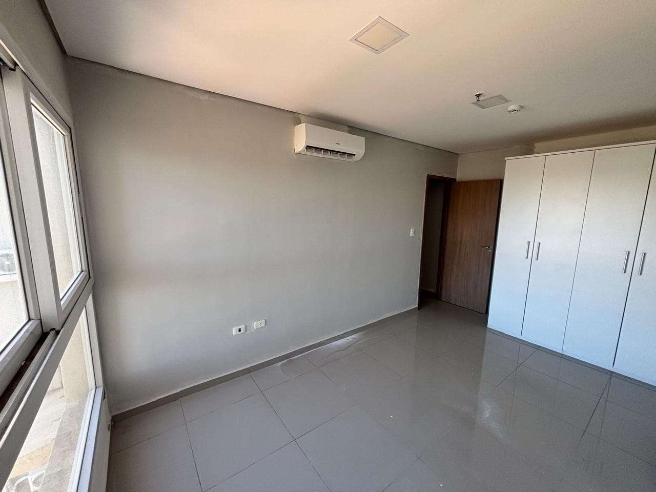 Departamento con cocina cerrada CENTRAL PARK – 3