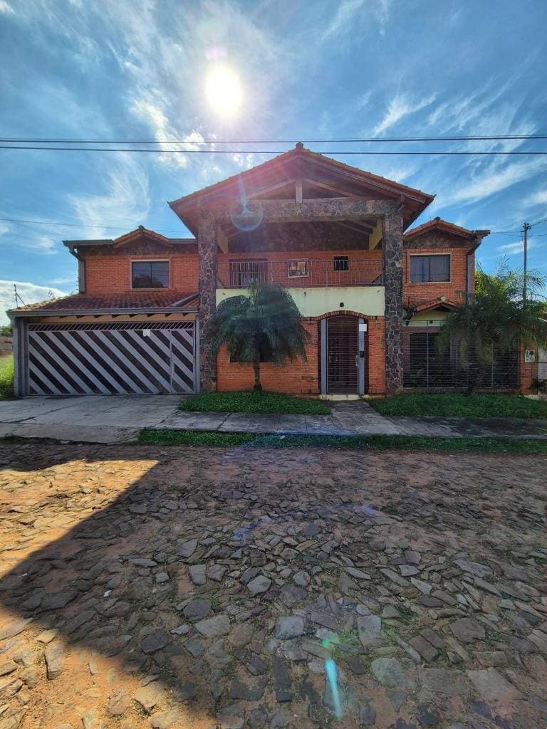 Casa en Alquiler en San Lorenzo