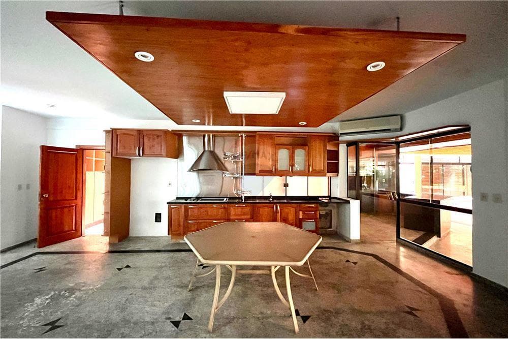Residencia En El Corazón Del Eje Corporativo