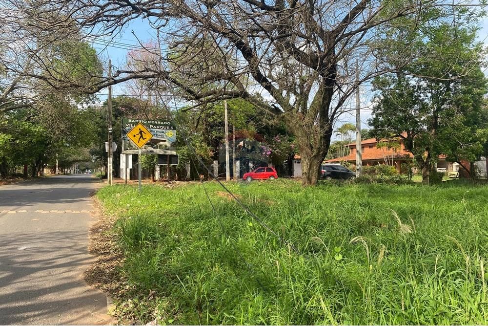 Terreno de 1.086 m2 en Esquina - Ubicación Estratégica en San Lorenzo