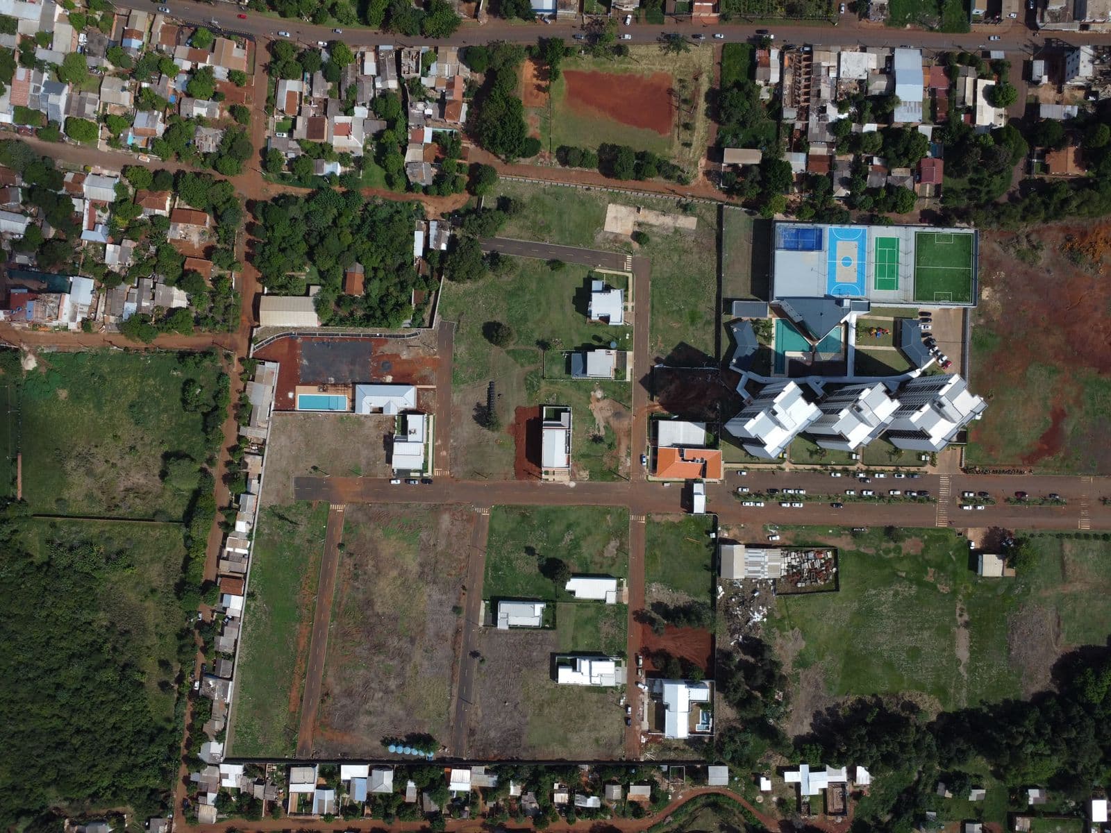 VENDO LOTES CON FINANCIACION PROPIA EN CONDOMINIO CERRADO DE CIUDAD DEL ESTE – 2