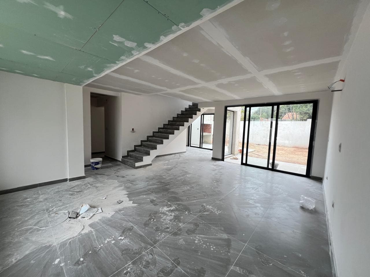 En Venta hermoso duplex a estrenar en Luque