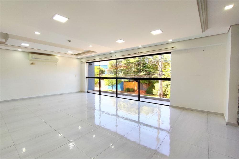 VENTA TRIPLEX LOS LAURELES