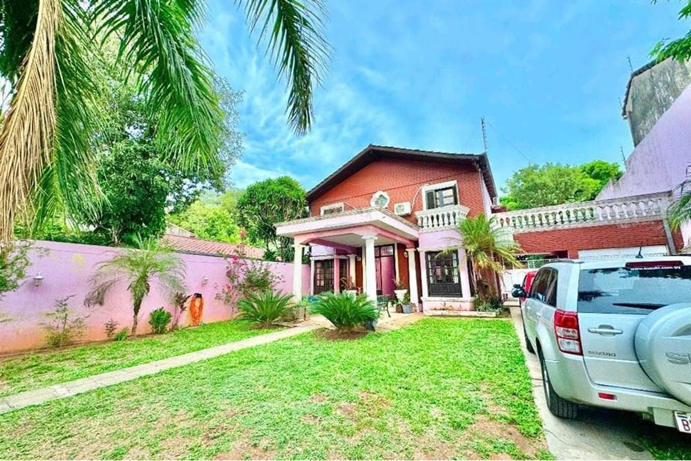 VENDO CASA EN B° NAZARETH