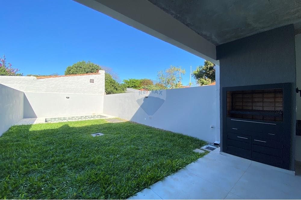 EN VENTA DUPLEX EN LUQUE BARRIO LAURELTY – 3