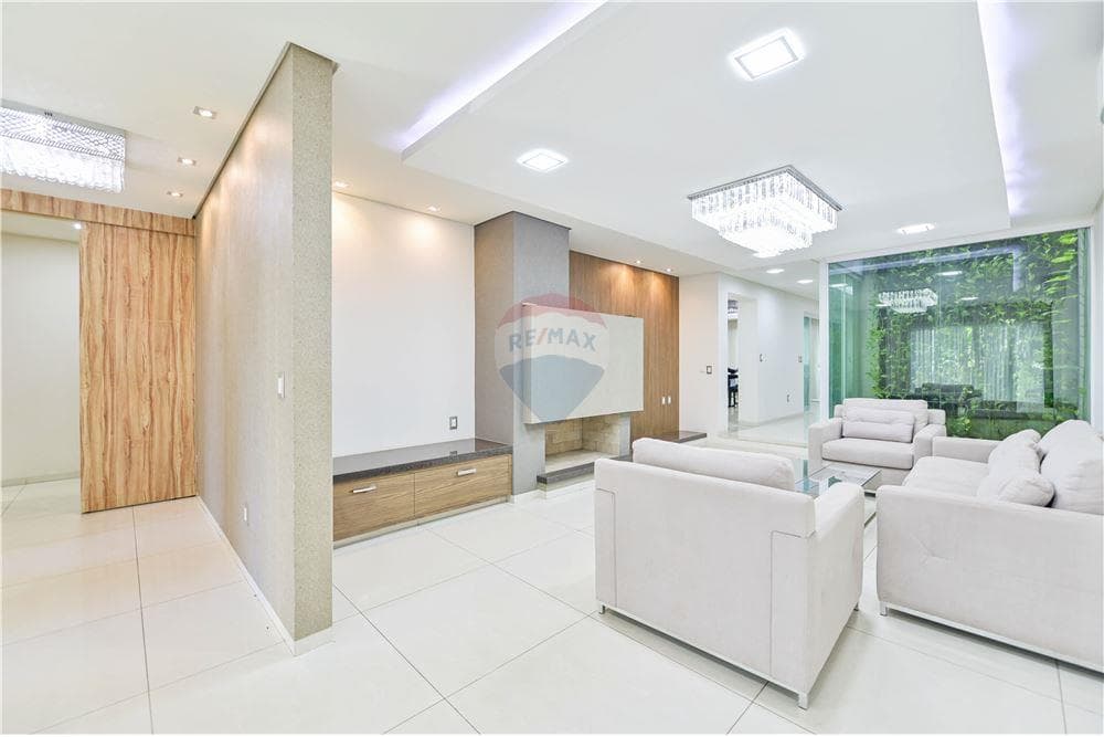 Residencia - Alquiler - Los Laureles, Paraguay