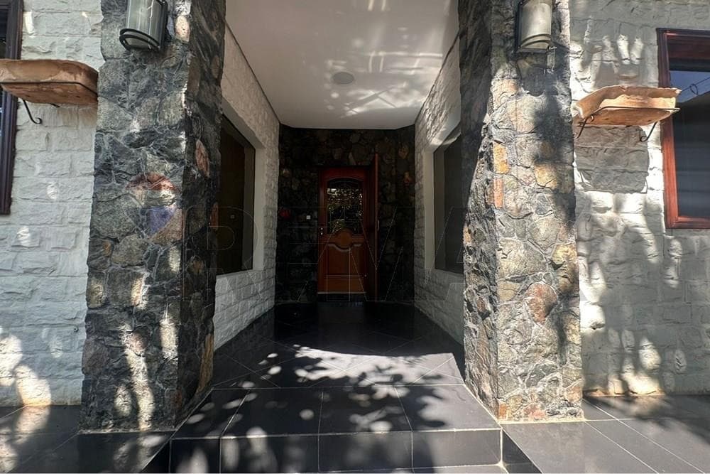 ALQUILER – Residencia en Lambaré | Valle Apua II