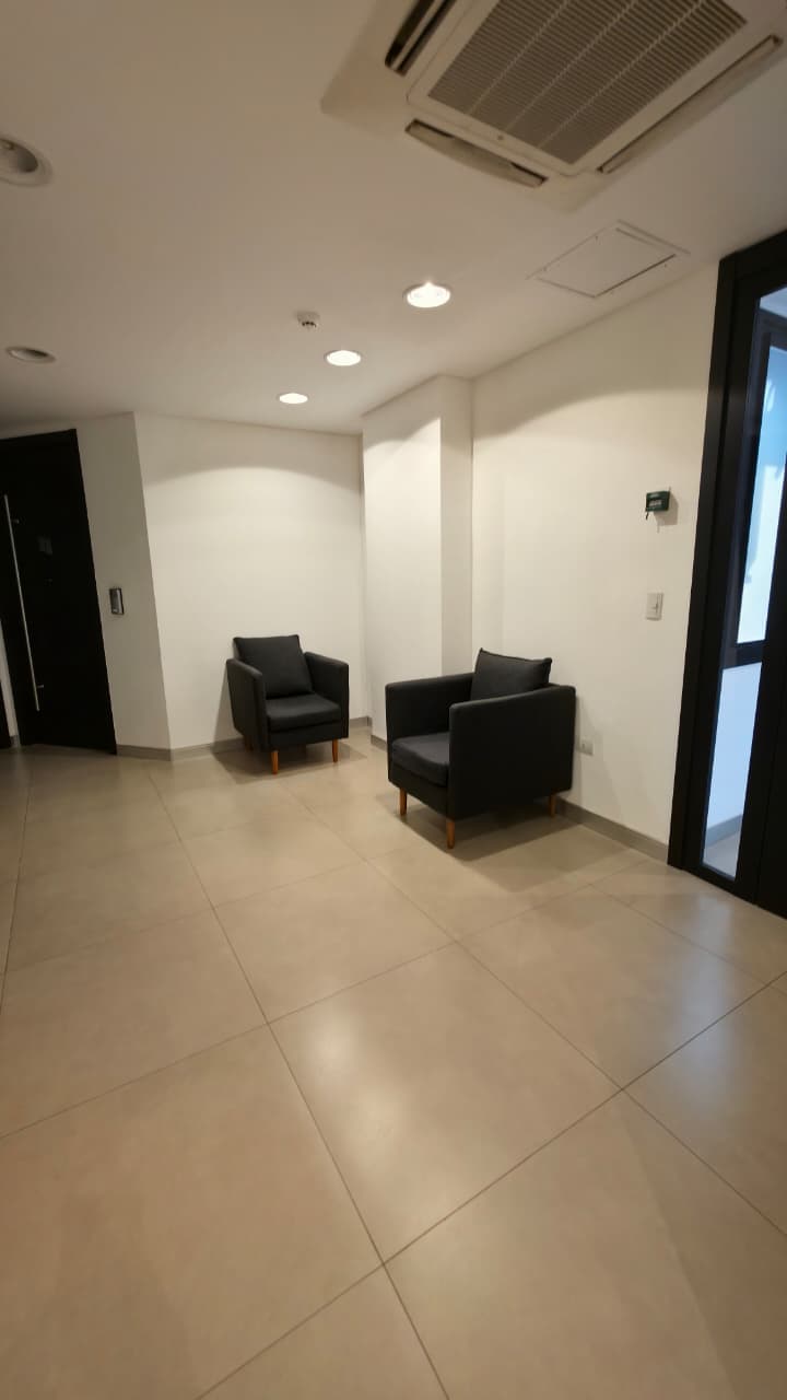 ALQUILO OFICINA EN EDIFICIO PARK PLAZA - a 50 mts del Shop. del Sol – 3