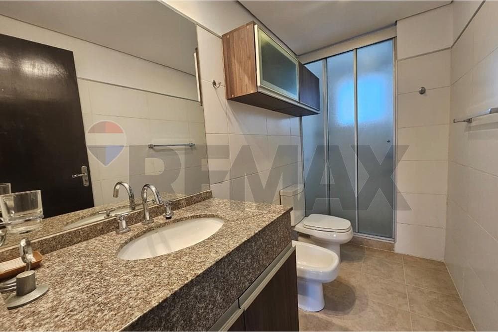 Departamento sobre Av. Molas López - Mburucuyá, Asunción. – 2