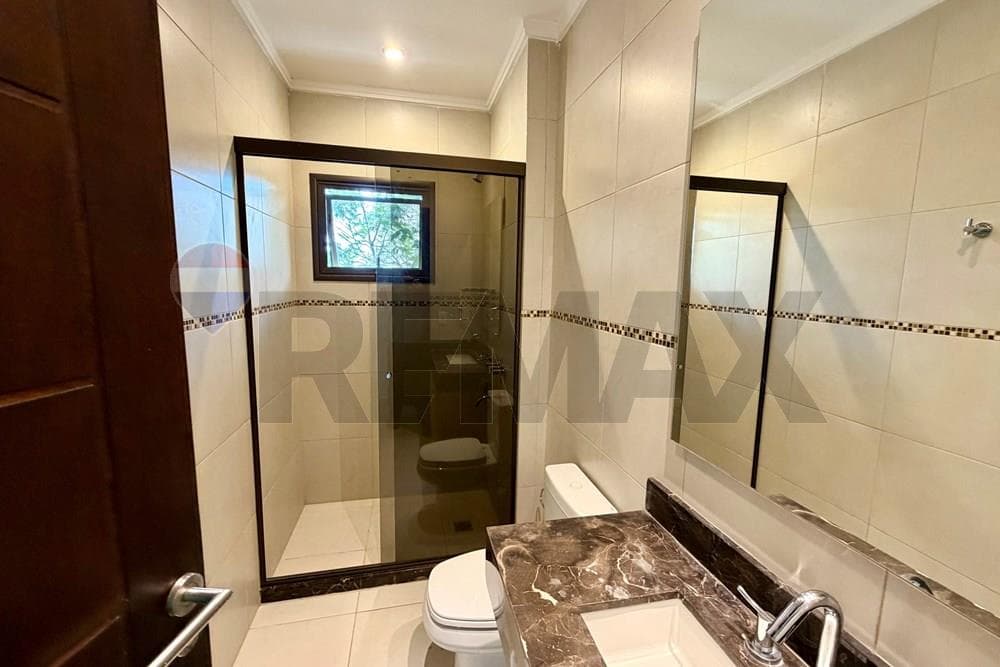 DOS DORMITORIOS EN SUITE + SERVICIO – 3
