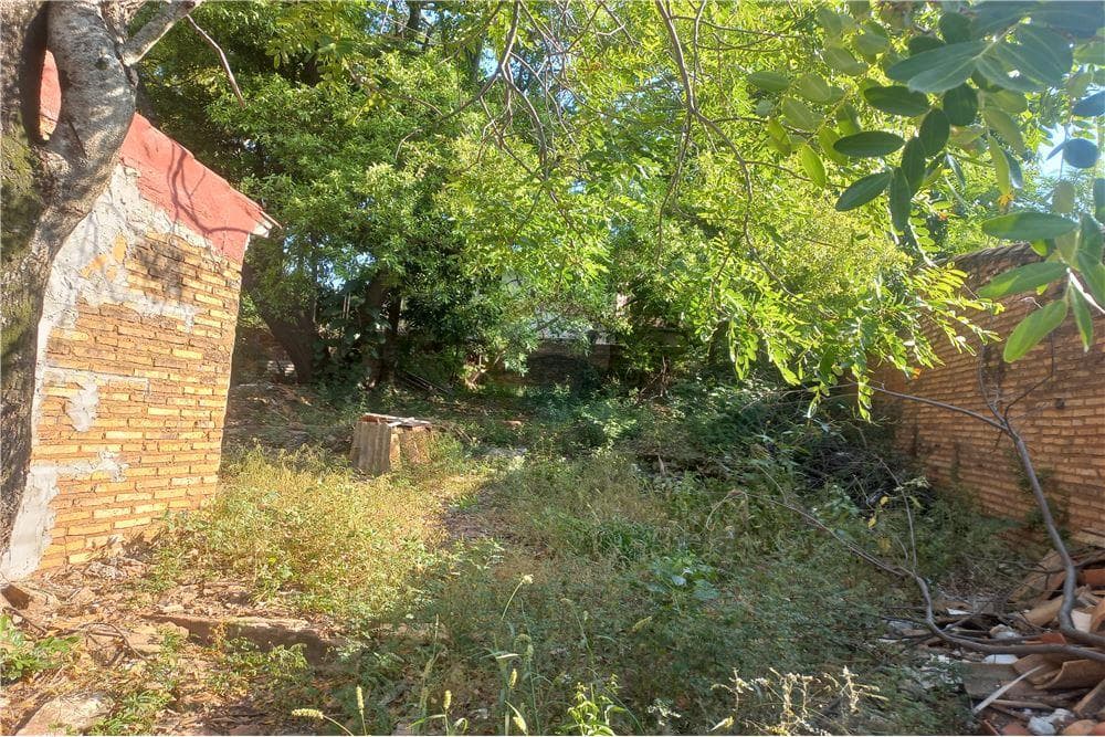 Venta amplio terreno ,en San Vicente, Asunción – 2