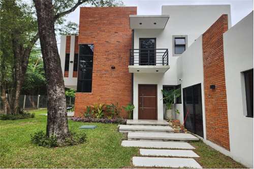 CASA AMOBLADA MODERNA MINIMALISTA SAN BERNARDINO