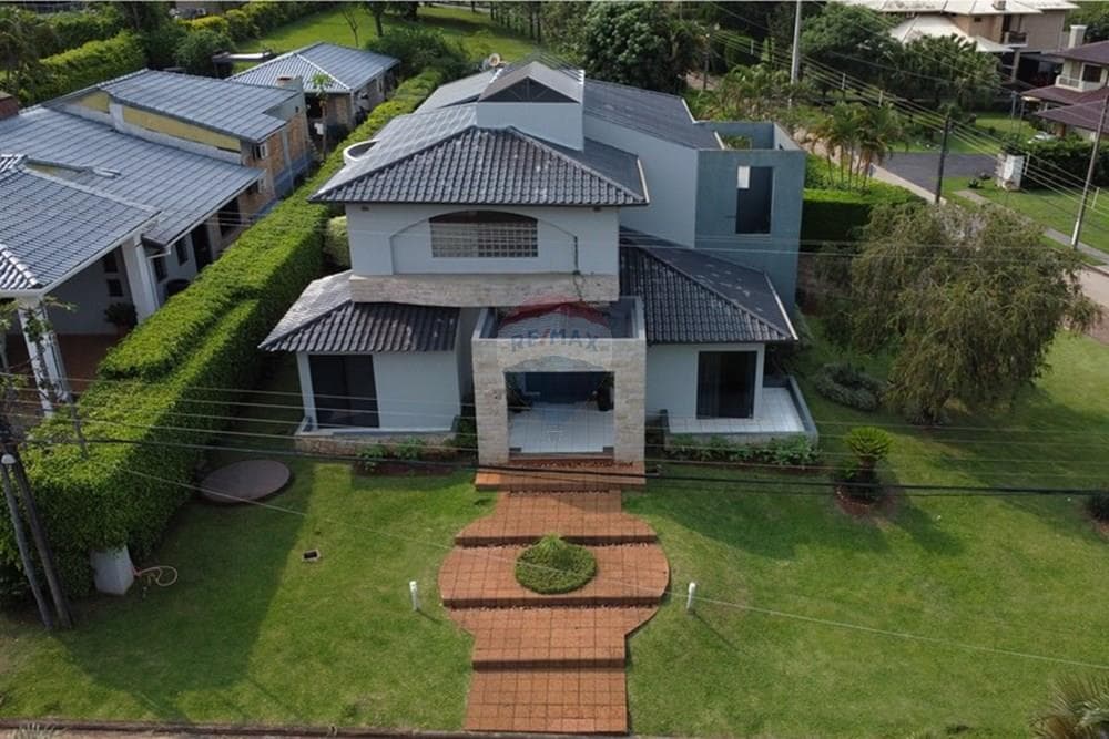 Residencia venta Hernandarias Paraná Country Club