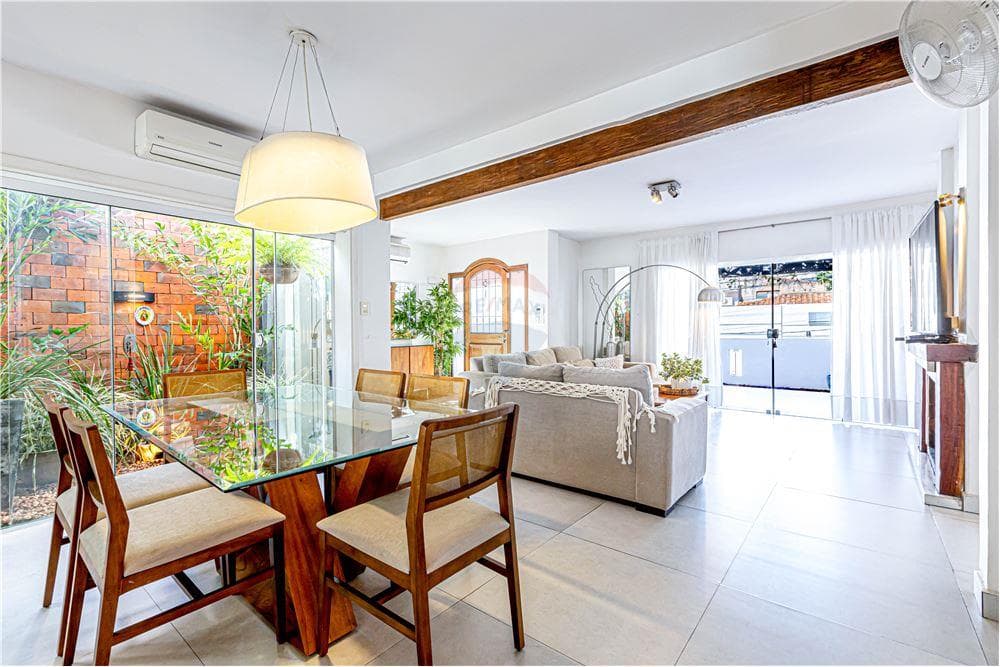 Casa en Planta Baja en Villa Morra por 300.000 USD – 2