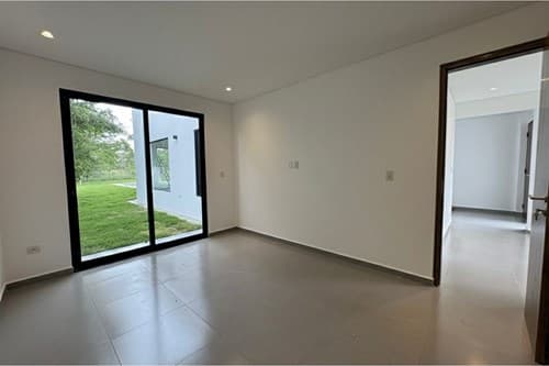 VENDO O ALQUILO CASA EN SURUBI`I MARIANO ROQUE ALONSO – 2