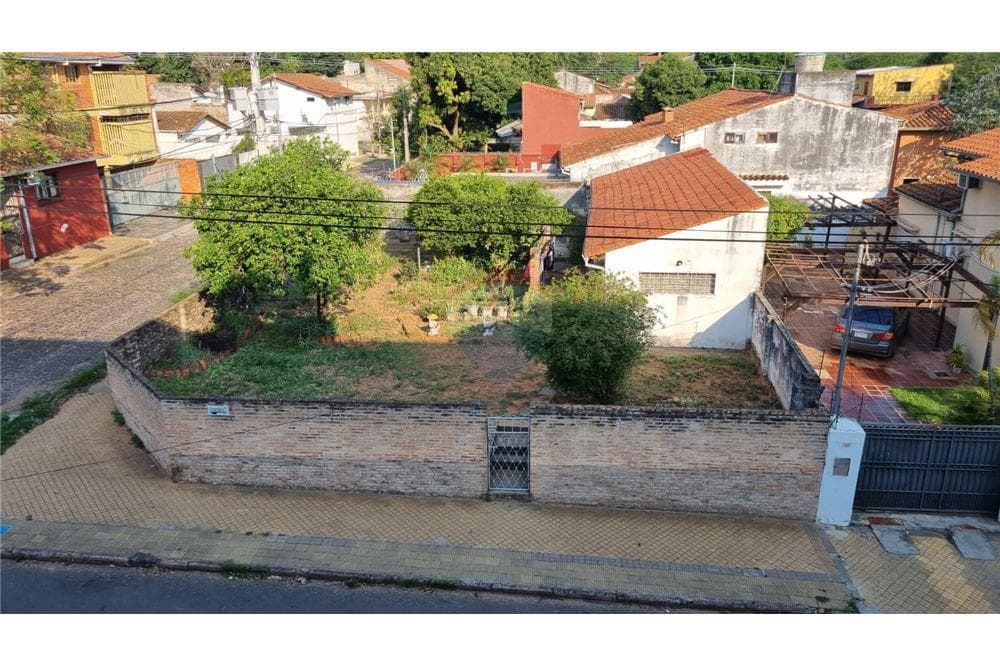 VENDO ESQUINA EN BARRIO OBRERO – 2
