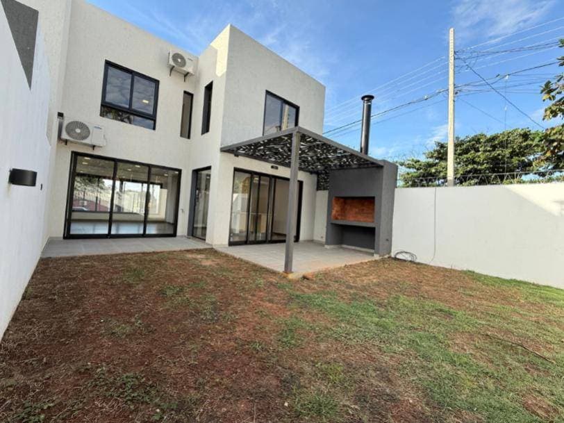 Alquilo Duplex Premium en Luque Laurelty – 2
