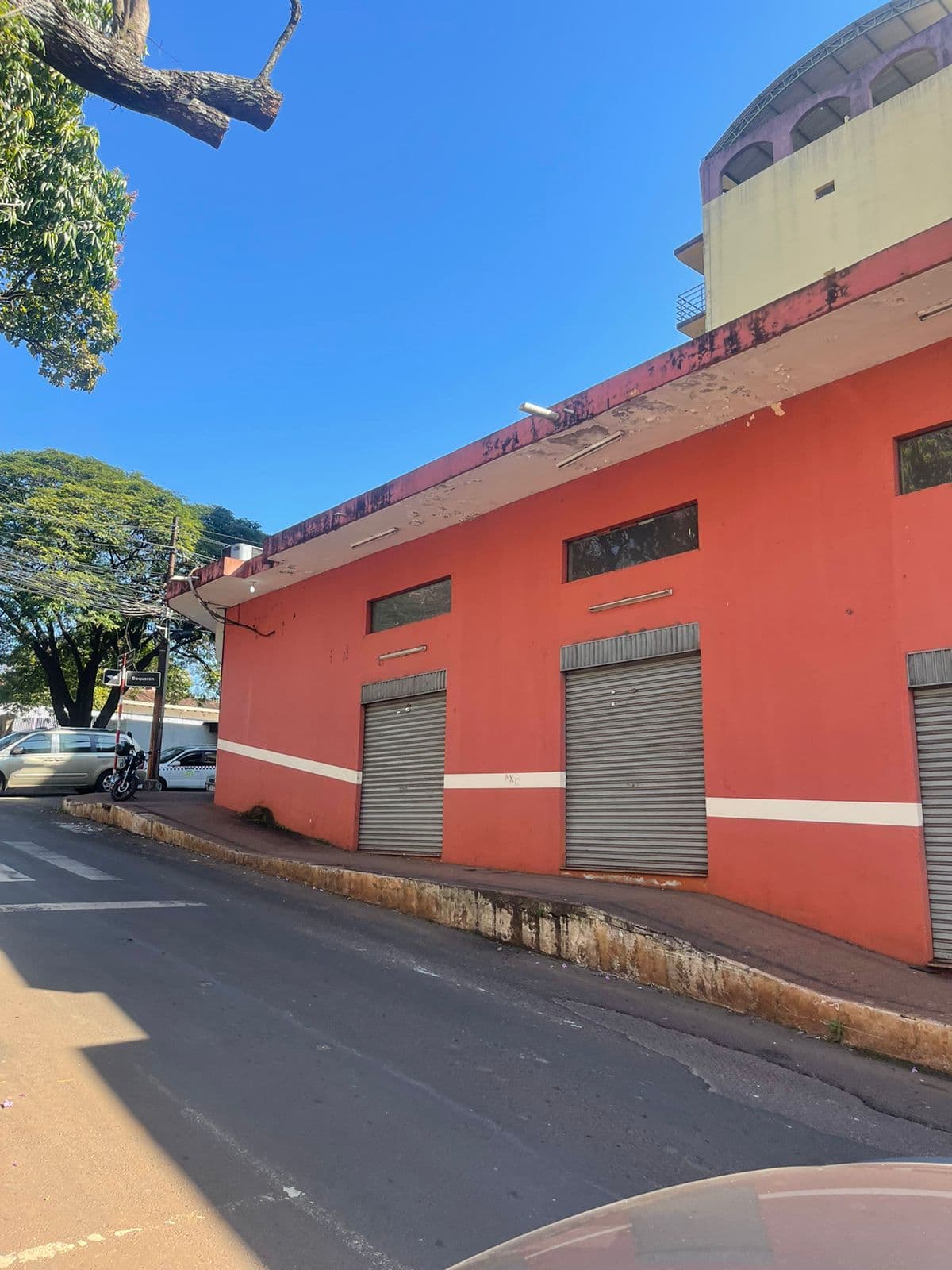 VENDO IMPORTANTE INMUEBLE EN EL CENTRO DE CDE!!