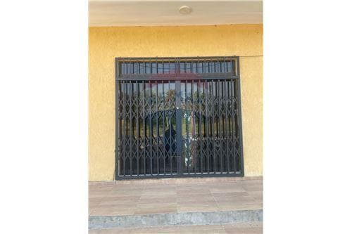 ALQUILER DE LOCAL COMERCIAL, CENTRAL LIMPIO – 2