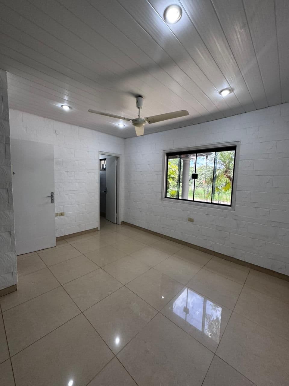 Casa de 1000 m2 de terreno A Precio De Oferta En El Barrio Itá Enramada – 2