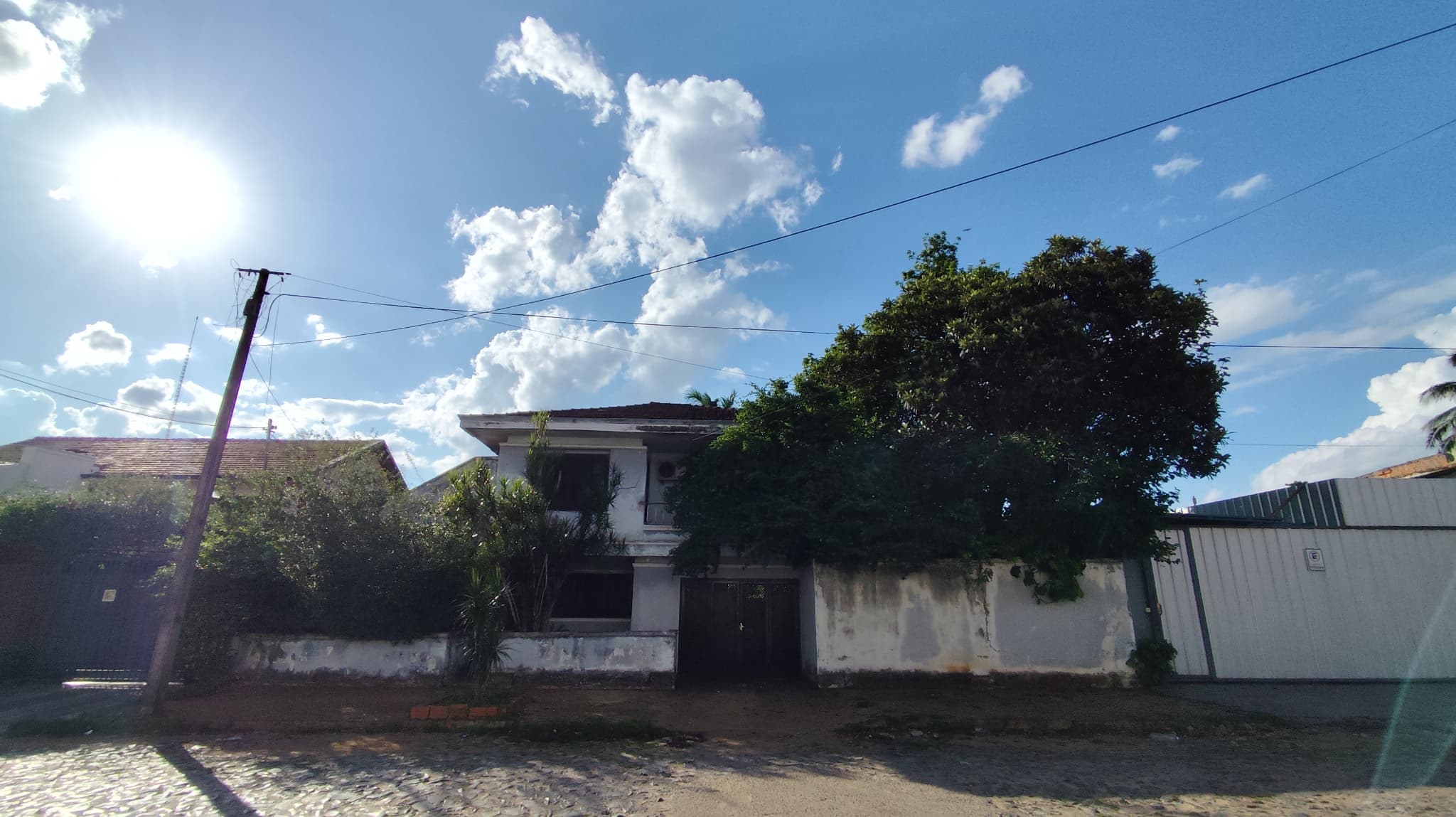 Vendo Terreno a una cuadra paralela a la Avda. Rca. Argentina