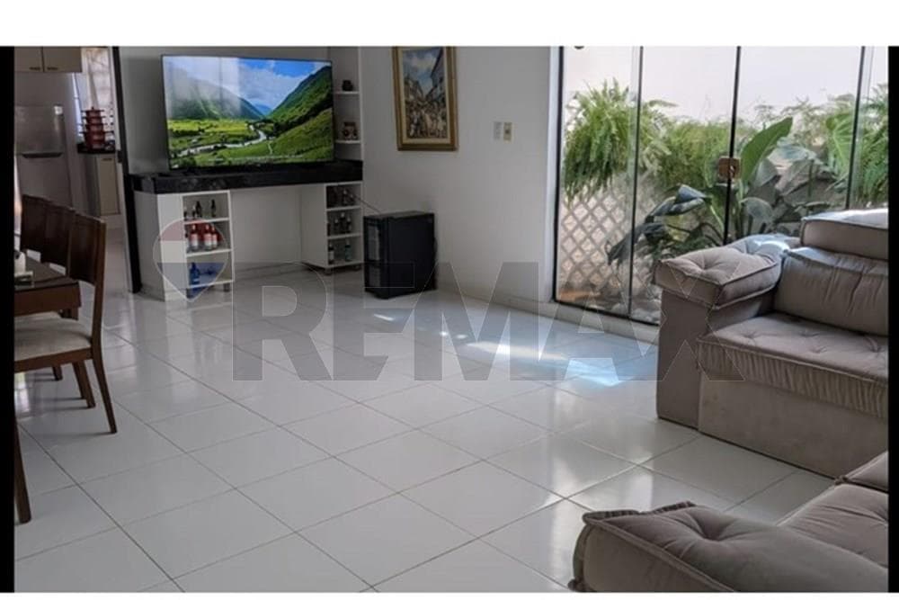 Residencia EN ALQUILER Zona Laguna Grande,(San Lo) – 2