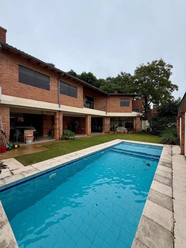 CASA EN ALQUILER - 4 DORMITORIOS EN SUITE EN BARRIO VILLA AURELIA