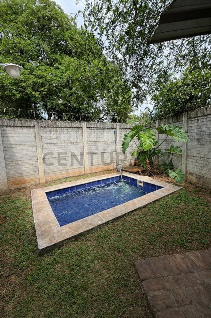 Venta de Casa Dúplex en Luque, Central – 2