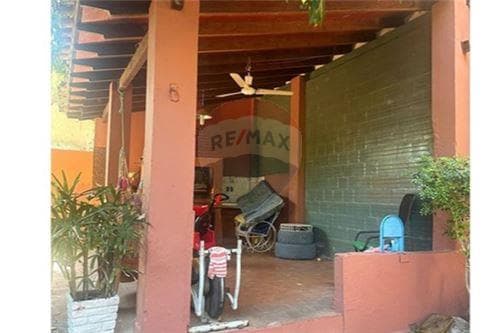 VENDO CASA EN SAJONIA – A PRECIO DE TERRENO – 3