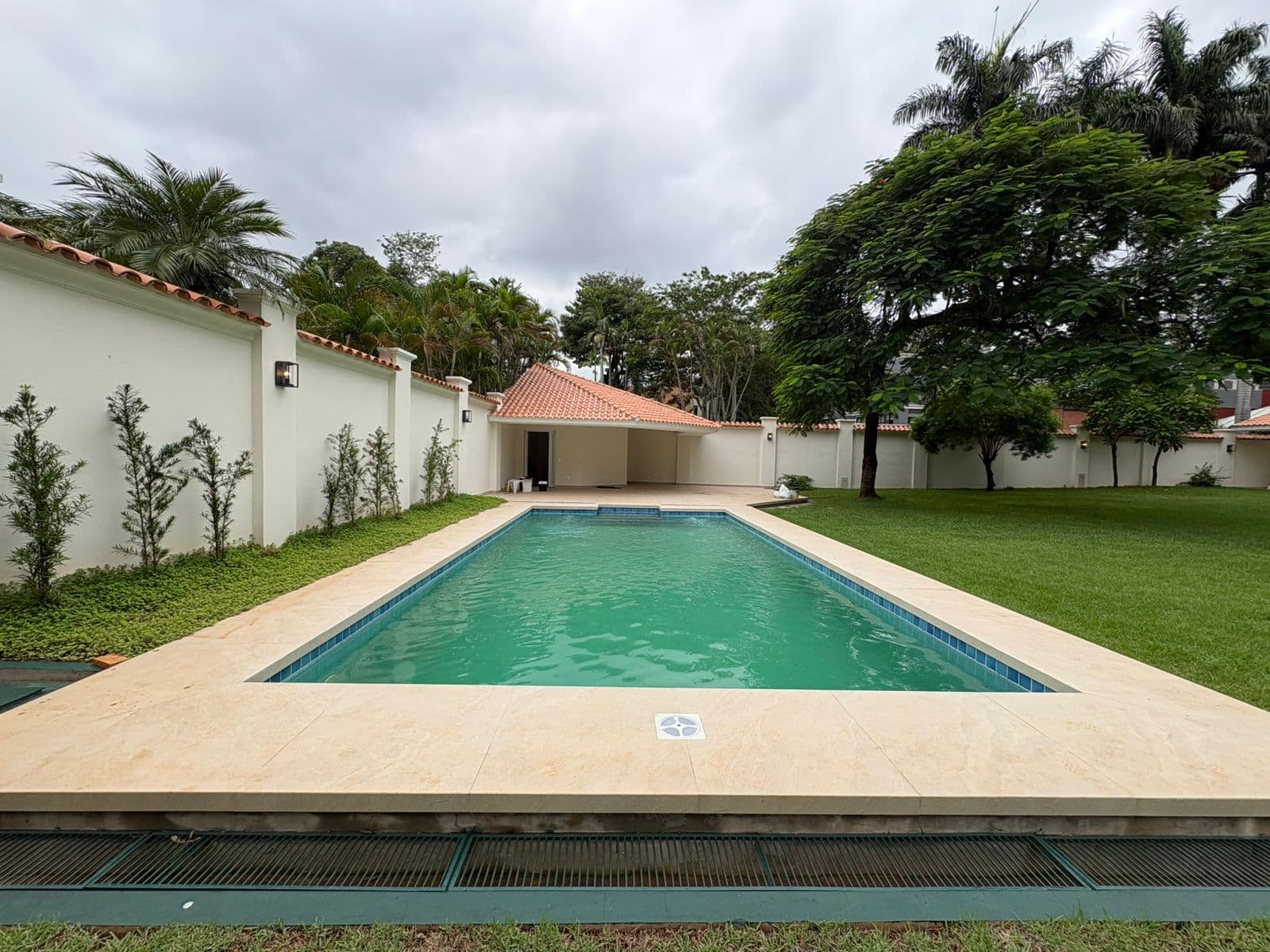 Residencia De Lujo A Estrenar, Barrio Mariscal Estigarribia – 3