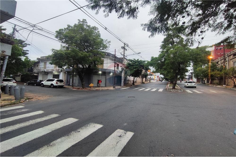 Terreno Premium en Esquina: Av. Rodríguez de Francia e Independencia Nacional – 3
