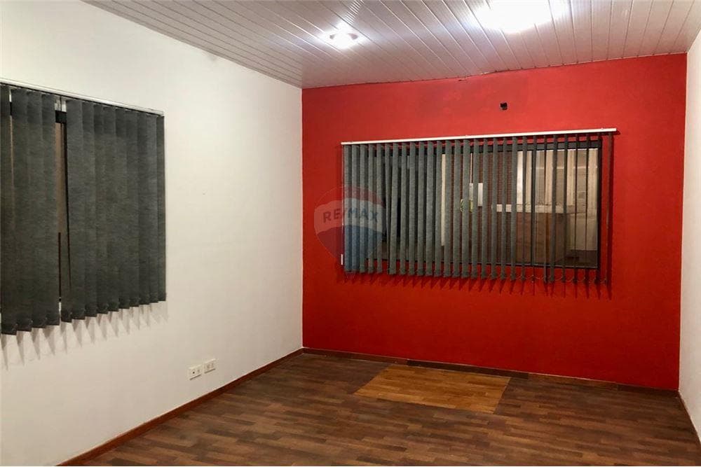 Alquilo Local comercial con depósito SAN LORENZO – 3