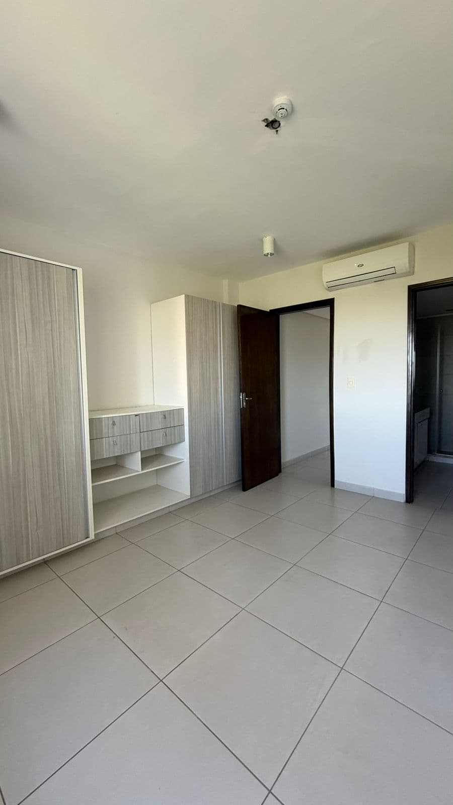 Vendo Departamento De Dos Dormitorios En El Barrio Las Mercedes En Asuncion – 3